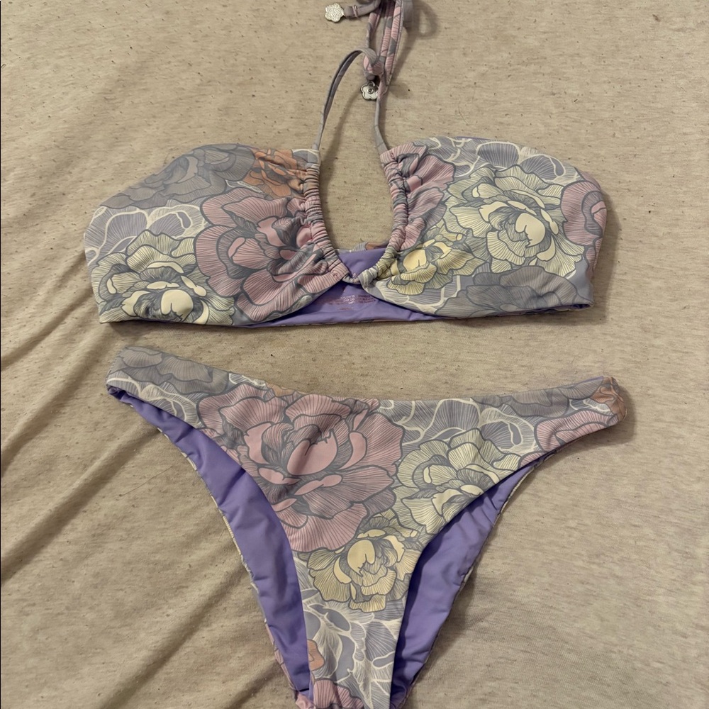 Dippin Daisys bikini size small EUC